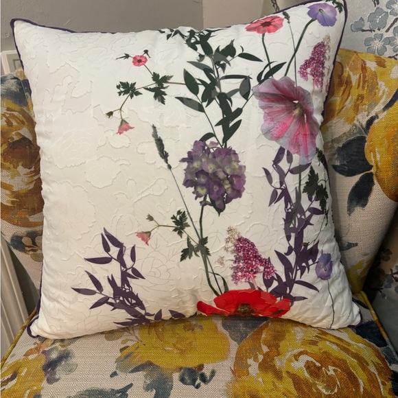 NEW! Ted Baker London Hedgerow Pillow 20 x 20 - Picture 2 of 5
